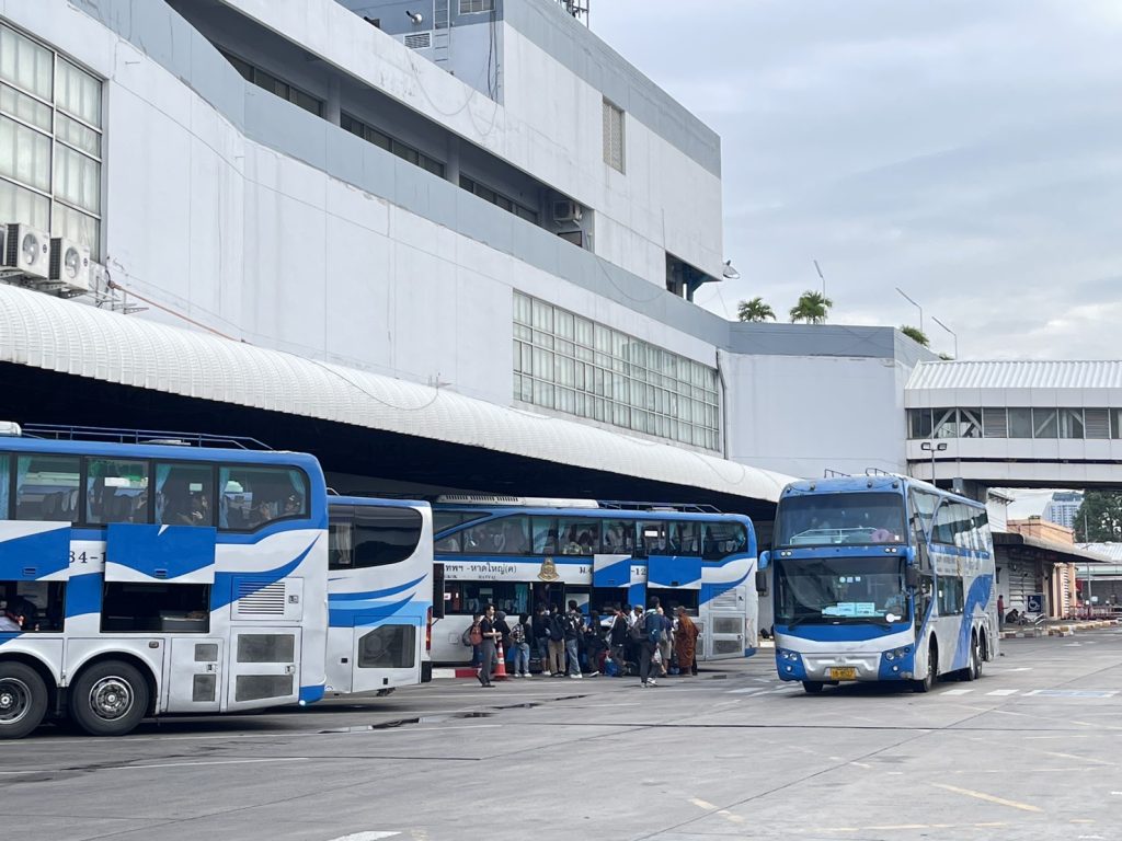 “บขส.” อำนวยความสะดวกประชาชนเดินทางถวายสักการะพระบรมศพ “สมเด็จพระพันปีหลวง”