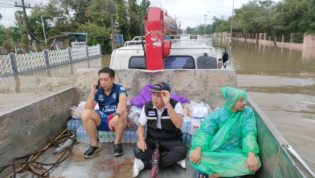 “เจ้าท่า” นำกำลังพล – ยานพานะ ช่วยเหลือประชาชนพื้นที่ประสบอุทกภัย อ.หาดใหญ่