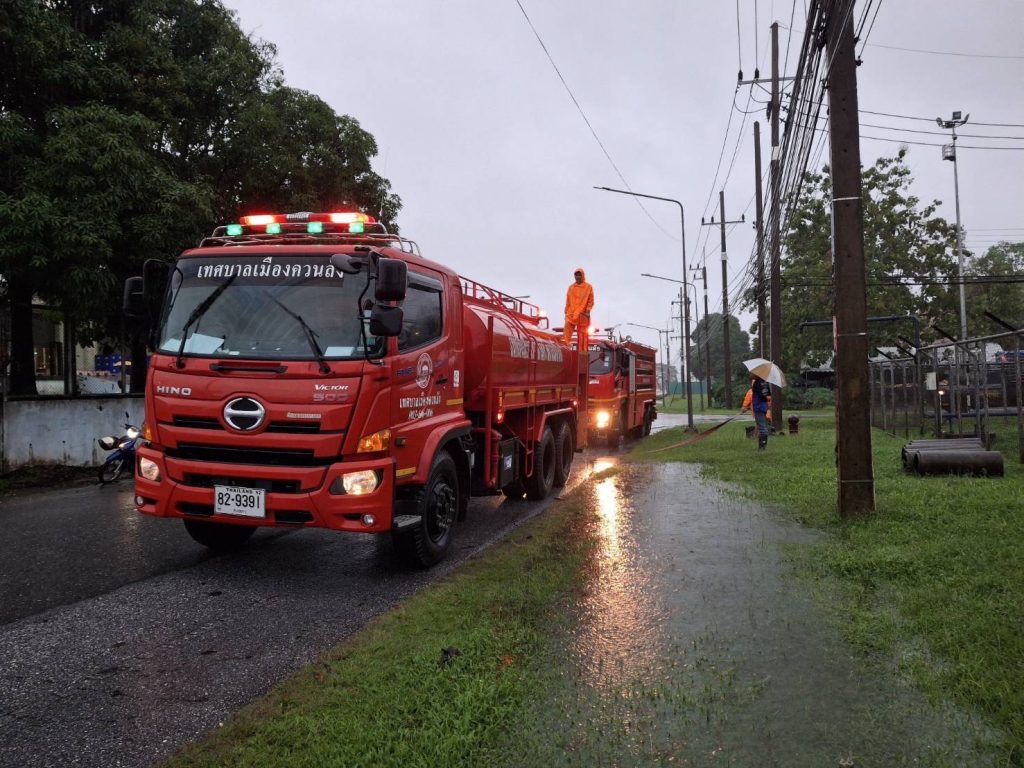 “สนามบินหาดใหญ่” หนุนน้ำสะอาด 24,000 ลิตร ช่วยชุมชนน้ำท่วมสงขลา