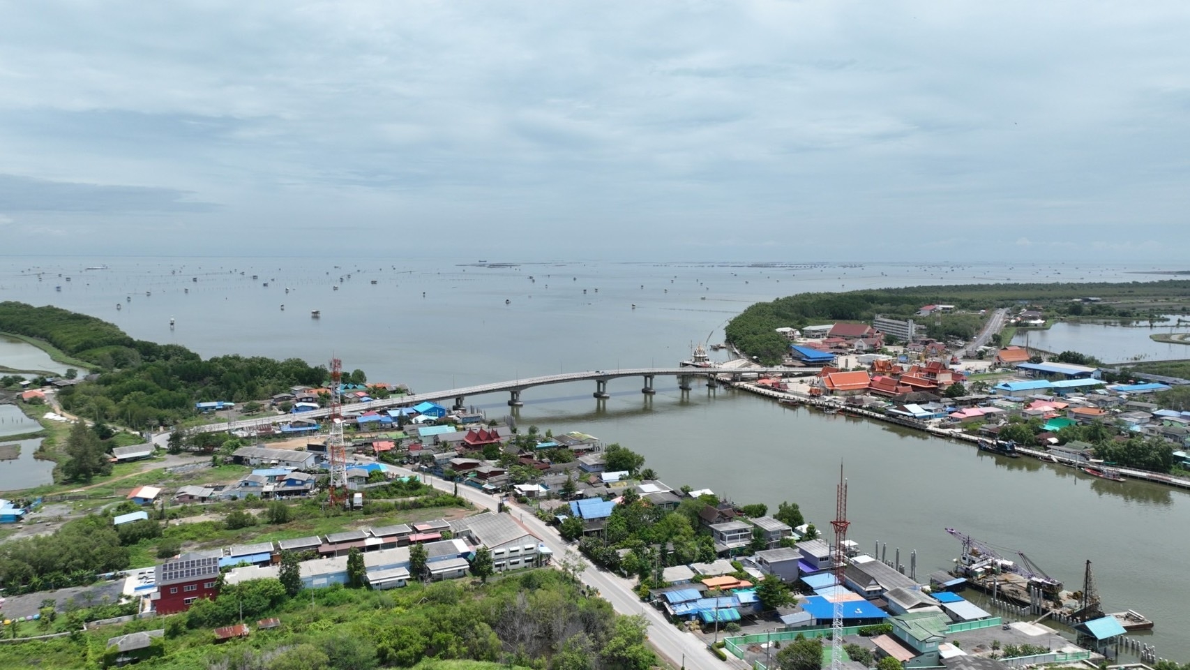 ชวนสัมผัสแสงแรกแห่งวัน @สะพานเฉลิมพระเกียรติปากอ่าวบางตะบูน